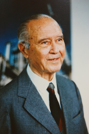 O Núcleo de Memória - NuME recebe a denominação de Núcleo de Memória Eng. Francisco Martins Bastos – Deliberação do Conselho Universitário - CONSUN n° 12 de 15 de julho de 1994