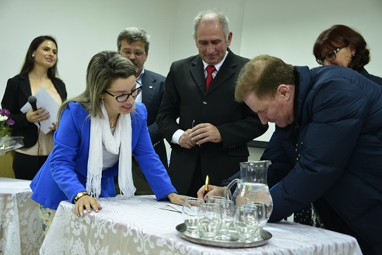 Em 10 de outubro, firmado termo de cessão não oneroso entre a Prefeitura Municipal e a FURG de prédio histórico no Horto Florestal para uso do Campus da FURG de São Lourenço do Sul -SLS, denominado prédio 4 - Processo 23116.005242/2017-44.
